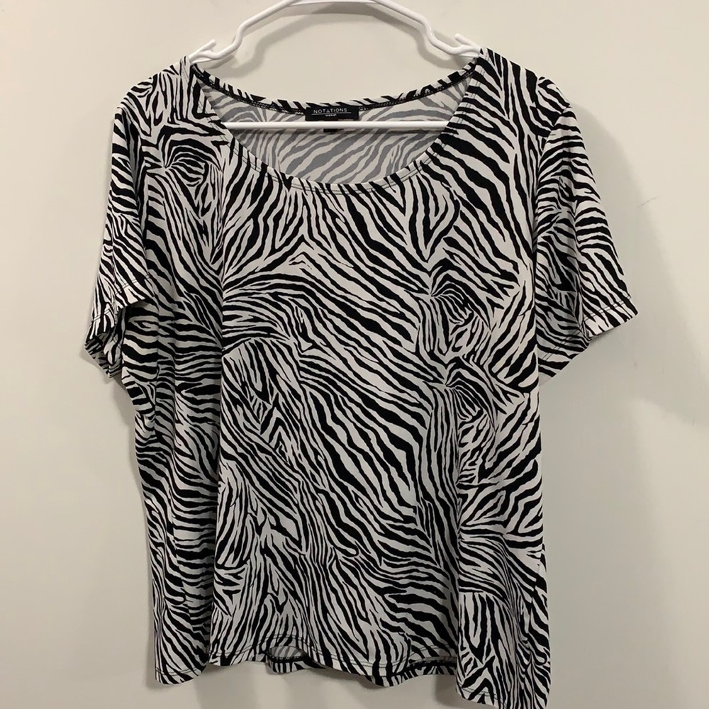 Womens Notations top Size 1X zebra print